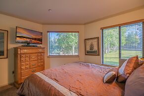 Lakefront Viking Oasis Condo