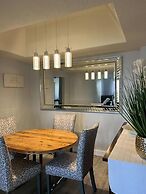 Cozy and Spacious 2B Condo w Private Balcony and Fireplace