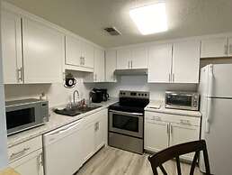 Cozy and Spacious 2B Condo w Private Balcony and Fireplace