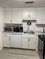 Cozy and Spacious 2B Condo w Private Balcony and Fireplace