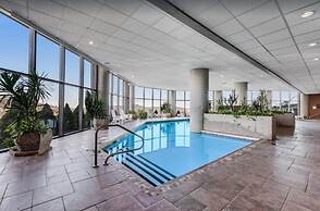 Cozy and Spacious 2B Condo w Private Balcony and Fireplace