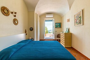 Blu Infinity Terrace on Ischia Center