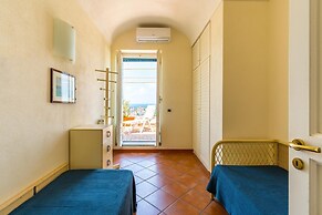 Blu Infinity Terrace on Ischia Center