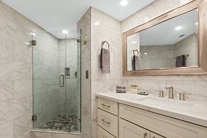 Modern & Elegant Oceanfront Vistas