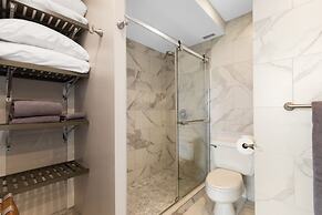 Modern & Elegant Oceanfront Vistas