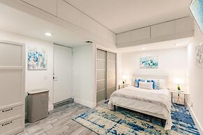 Stylish Aventura Home With Pool on Intercostal