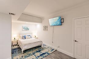 Stylish Aventura Home With Pool on Intercostal