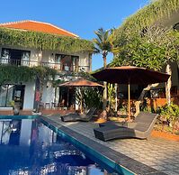 Tinggian Hill Retreat