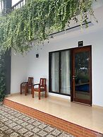 Tinggian Hill Retreat