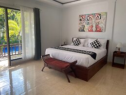 Tinggian Hill Retreat