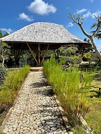 Tinggian Hill Retreat