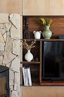 The Moorings Lakehouse