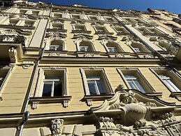 Amazing Apartment Zborovska