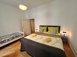 Amazing Apartment Zborovska