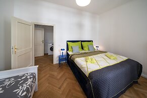 Amazing Apartment Zborovska