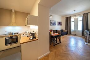 Amazing Apartment Zborovska