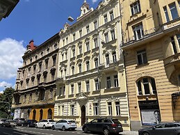 Amazing Apartment Zborovska