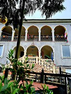 Old House korolistavi