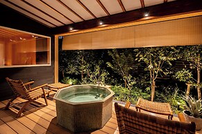 AWAUMI Fujikawaguchiko Resort