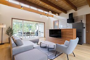 AWAUMI Fujikawaguchiko Resort