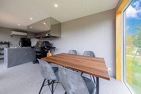 AWAUMI Fujikawaguchiko Resort