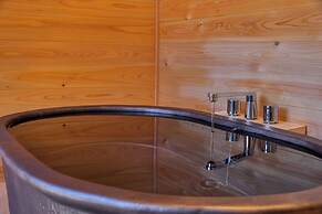 AWAUMI Fujikawaguchiko Resort