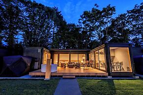 AWAUMI Fujikawaguchiko Resort