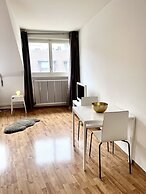 Yooneet Boutique Studio 2' Train Station