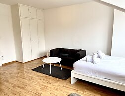 Yooneet Boutique Studio 2' Train Station