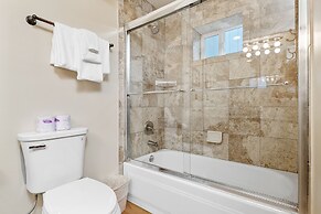 Mallard Landing Lakefront