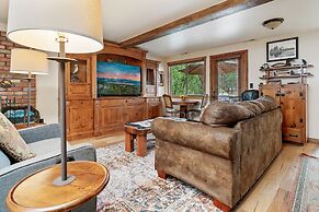 Mallard Landing Lakefront