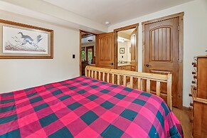 Mallard Landing Lakefront