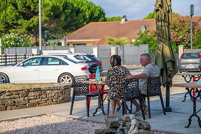 Hôtel L'Etoile - Airport - A61