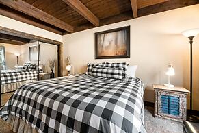 Modern Moonridge Manor