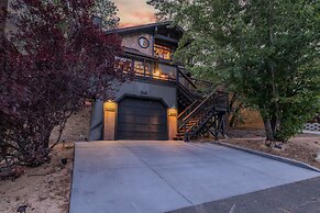 Modern Moonridge Manor