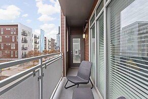 CozySuites TWO Stylish Apts Monument Cir