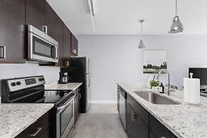 CozySuites TWO Stylish Apts Monument Cir