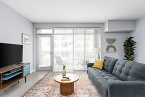 CozySuites TWO Stylish Apts Monument Cir