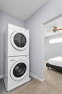 CozySuites TWO Stylish Apts Monument Cir