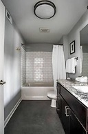 CozySuites TWO Stylish Apts Monument Cir