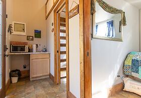 Private Retreat w Pool Hot Tub and Dining Hall