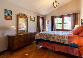 Private Retreat w Pool Hot Tub and Dining Hall