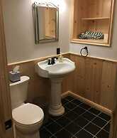 Private Retreat w Pool Hot Tub and Dining Hall