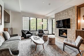 Contemporary 2 BR Condo in the Heart of Lionshead by RedAwning - Save 