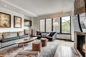 Contemporary 2 BR Condo in the Heart of Lionshead by RedAwning - Save 