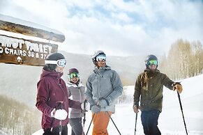 Contemporary 2 BR Condo in the Heart of Lionshead by RedAwning - Save 