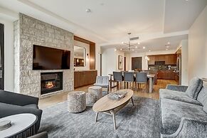 Contemporary 2 BR Condo in the Heart of Lionshead by RedAwning - Save 