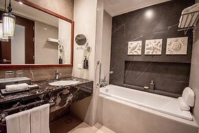 Mandarin Bay Resort & Spa