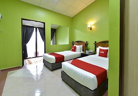 OYO 90818 Cemara Puri Resort & Spa