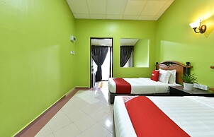 OYO 90818 Cemara Puri Resort & Spa